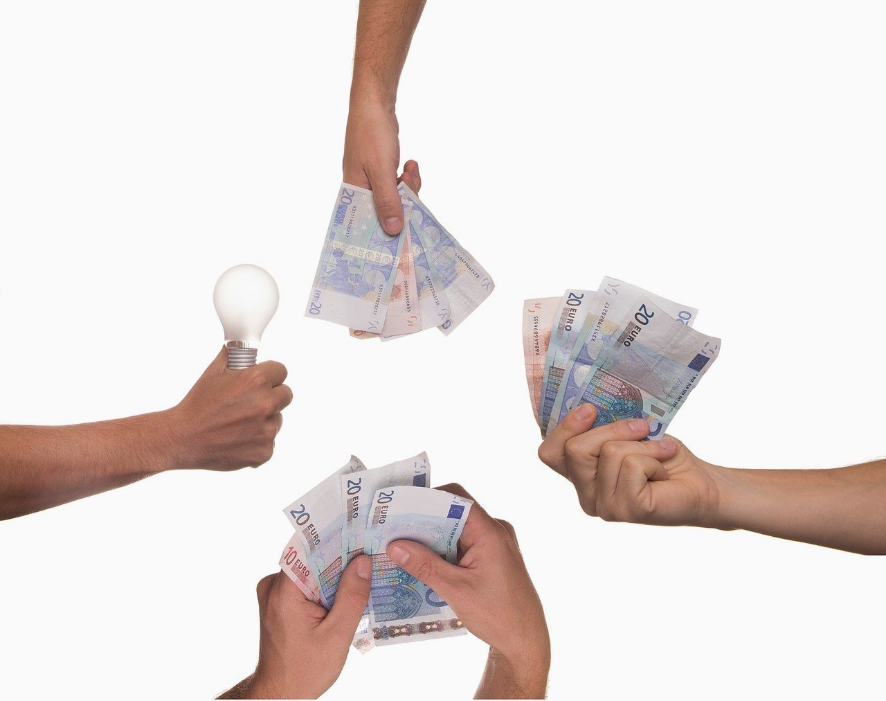 Crowdfunding UAE Crowdfunding UAE from PixaBay, user Tumisu