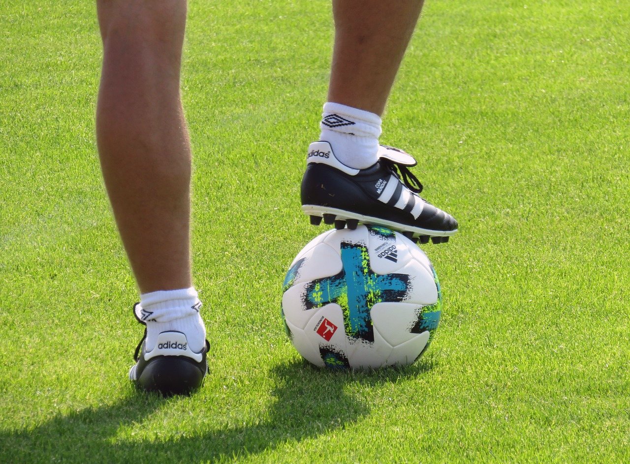 Football Shoes UAE from PixaBay, user blende12 